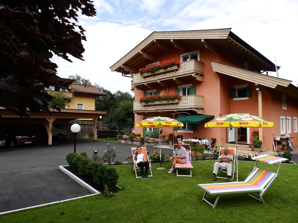 Haus Senoner Bed & Breakfast Kitzbuhel Bagian luar foto