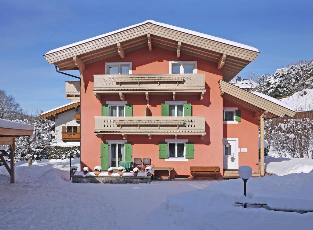 Haus Senoner Bed & Breakfast Kitzbuhel Bagian luar foto
