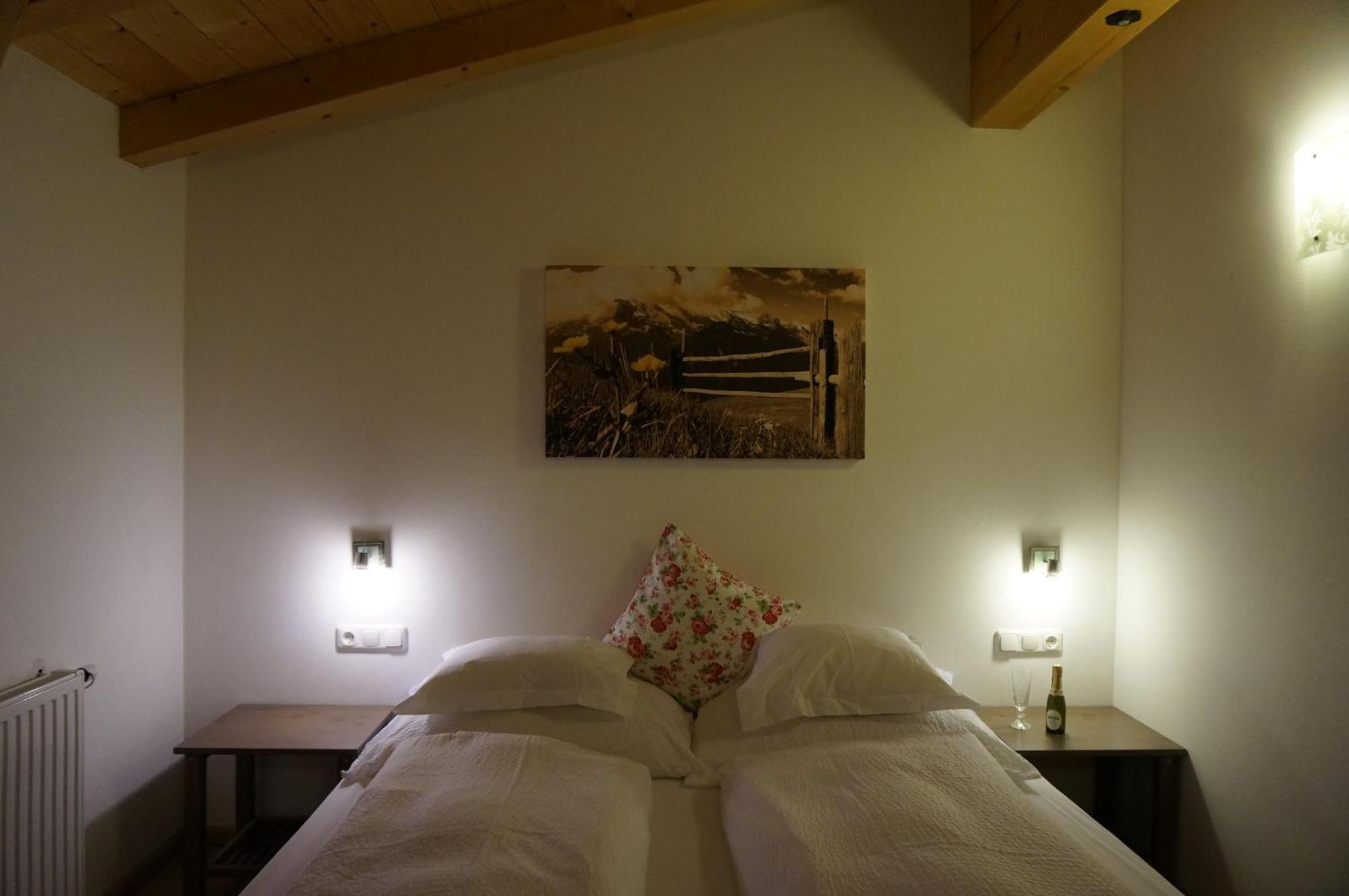 Haus Senoner Bed & Breakfast Kitzbuhel Ruang foto