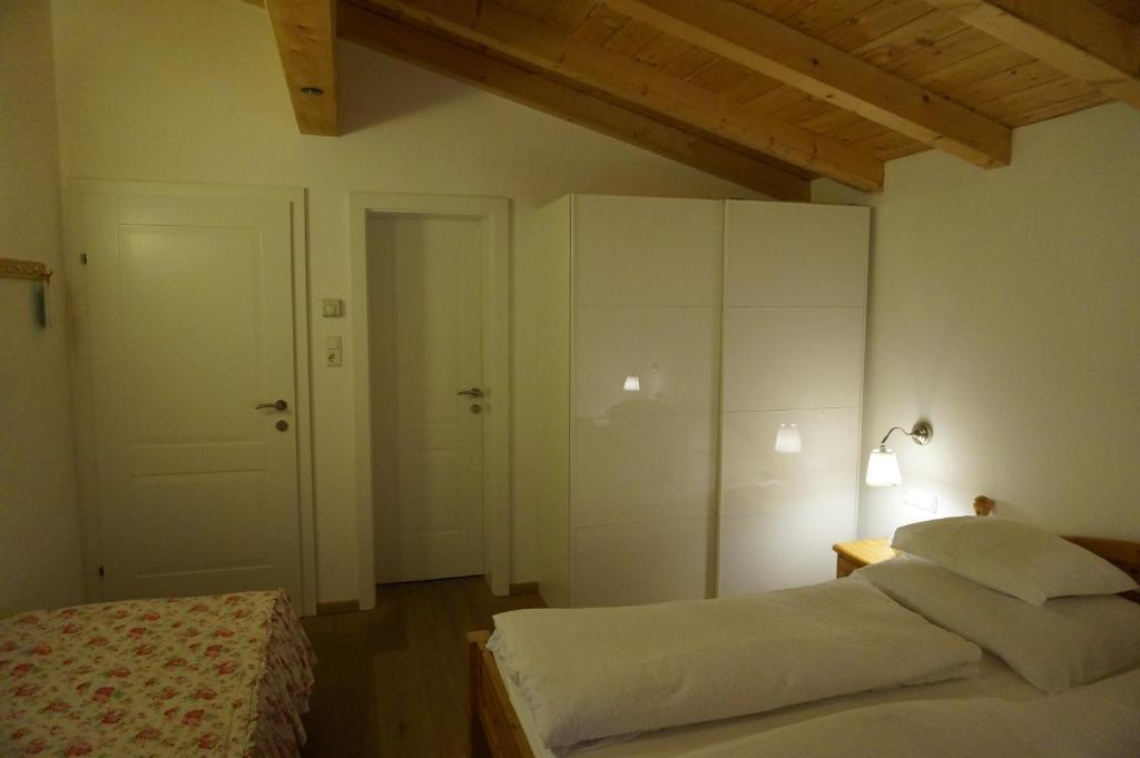 Haus Senoner Bed & Breakfast Kitzbuhel Ruang foto