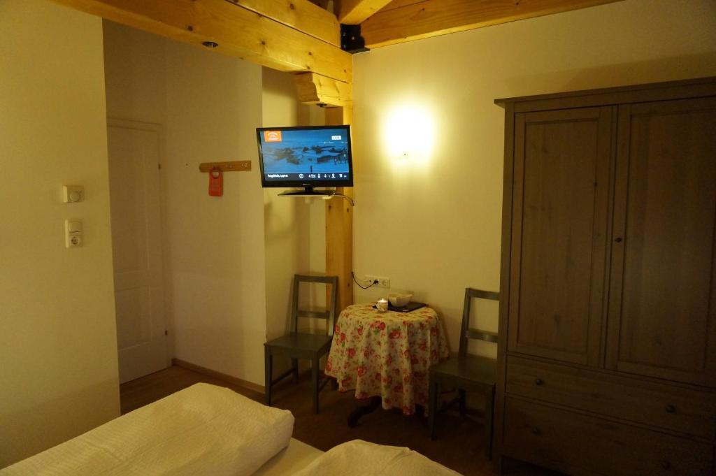 Haus Senoner Bed & Breakfast Kitzbuhel Ruang foto
